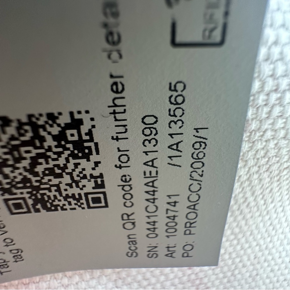 NEW! Large Versace Medusa Strawberry Fields Tote - Picture 3 of 13